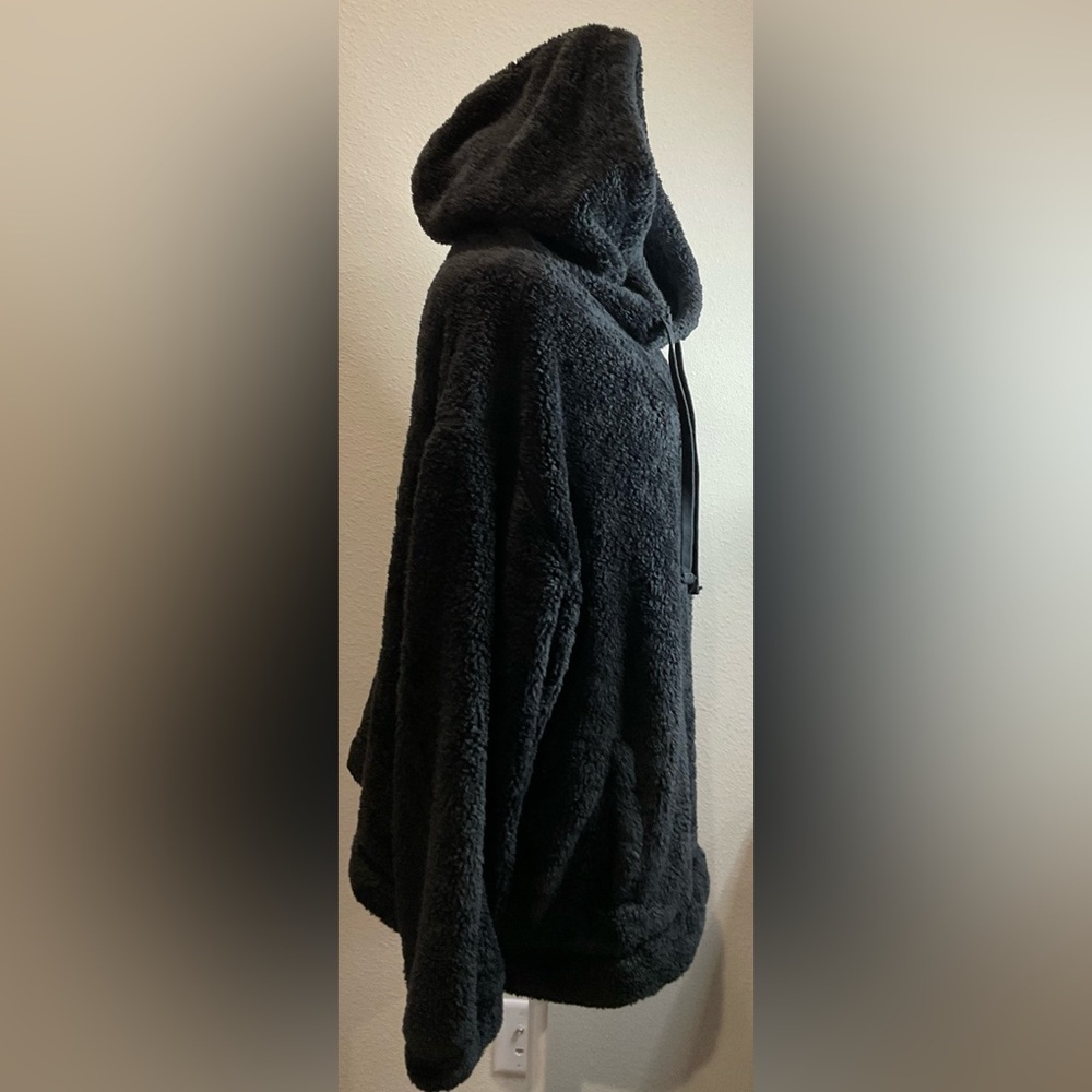 Universal Thread Black Fleece Jacket - Picture 9 of 14